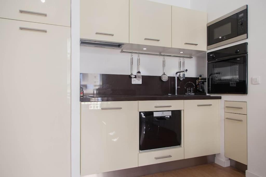 #28 1 Bdr Flat Ac Balcony Hper Central 10Mins To Beach & Old Town 尼斯 外观 照片