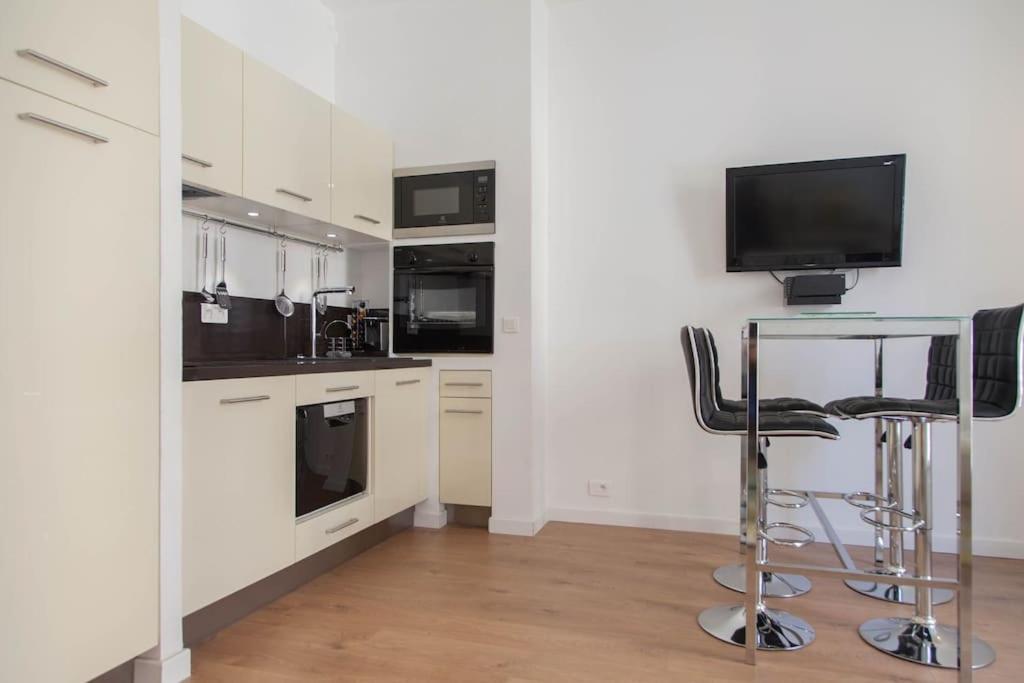 #28 1 Bdr Flat Ac Balcony Hper Central 10Mins To Beach & Old Town 尼斯 外观 照片